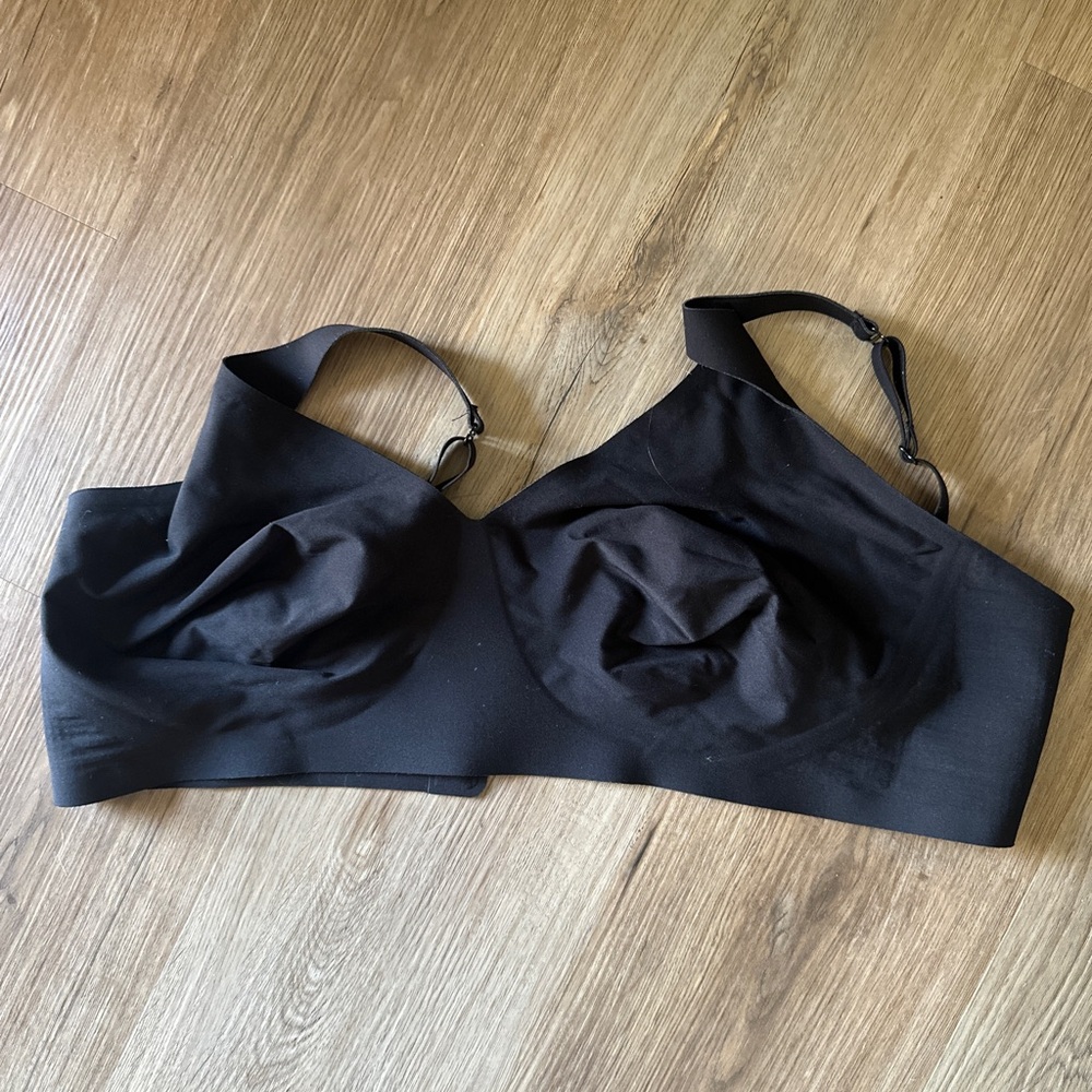 Bombas No Show Plunge Bralette